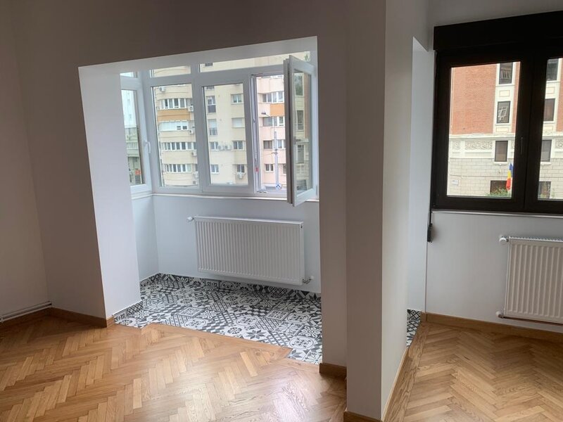 Berzei, intersectie Stirbei Voda, 3 camere