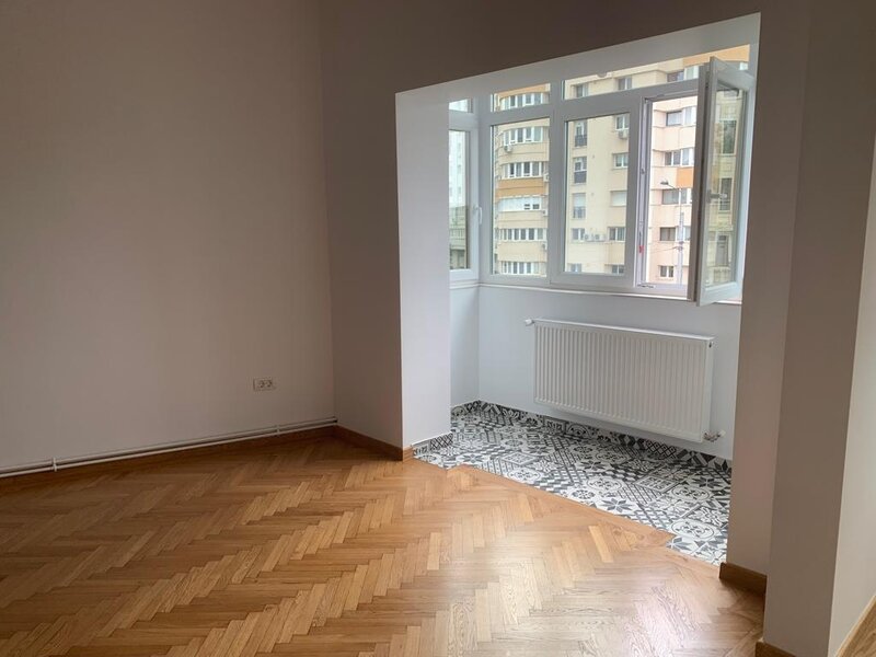 Berzei, intersectie Stirbei Voda, 3 camere